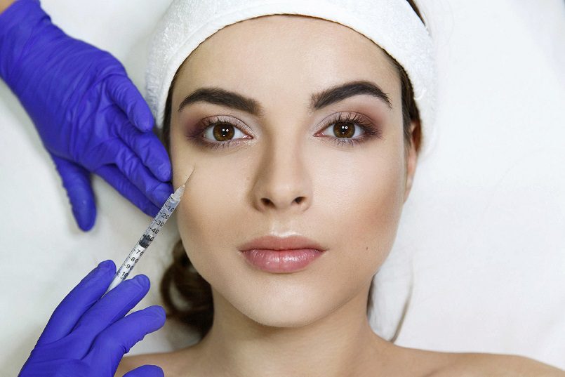 A woman getting her face botox done